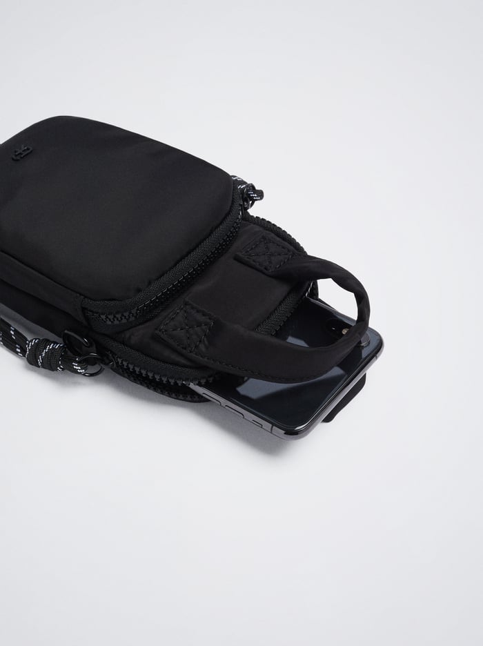 Parfois Nylon Taska Na Mobil Damske Čierne | Slovensko-IMPK21837